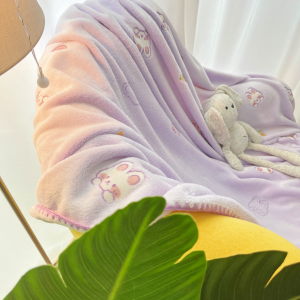 91家纺网 家纺一手货源 找家纺 大米家居 2023新款云朵绒多功能毛毯 彼得兔