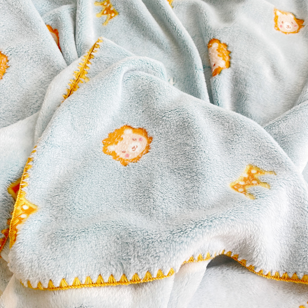 91家纺网 家纺一手货源 找家纺 大米家居 2023新款云朵绒多功能毛毯 小萌狮