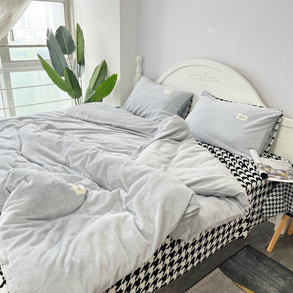 91家纺网 家纺一手货源 找家纺 花漾家居 2023新款秋冬新品千鸟格双拼牛奶绒四件套 伊甸灰