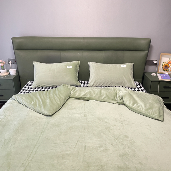 91家纺网 家纺一手货源 找家纺 花漾家居 2023新款秋冬新品千鸟格双拼牛奶绒四件套牛油果绿