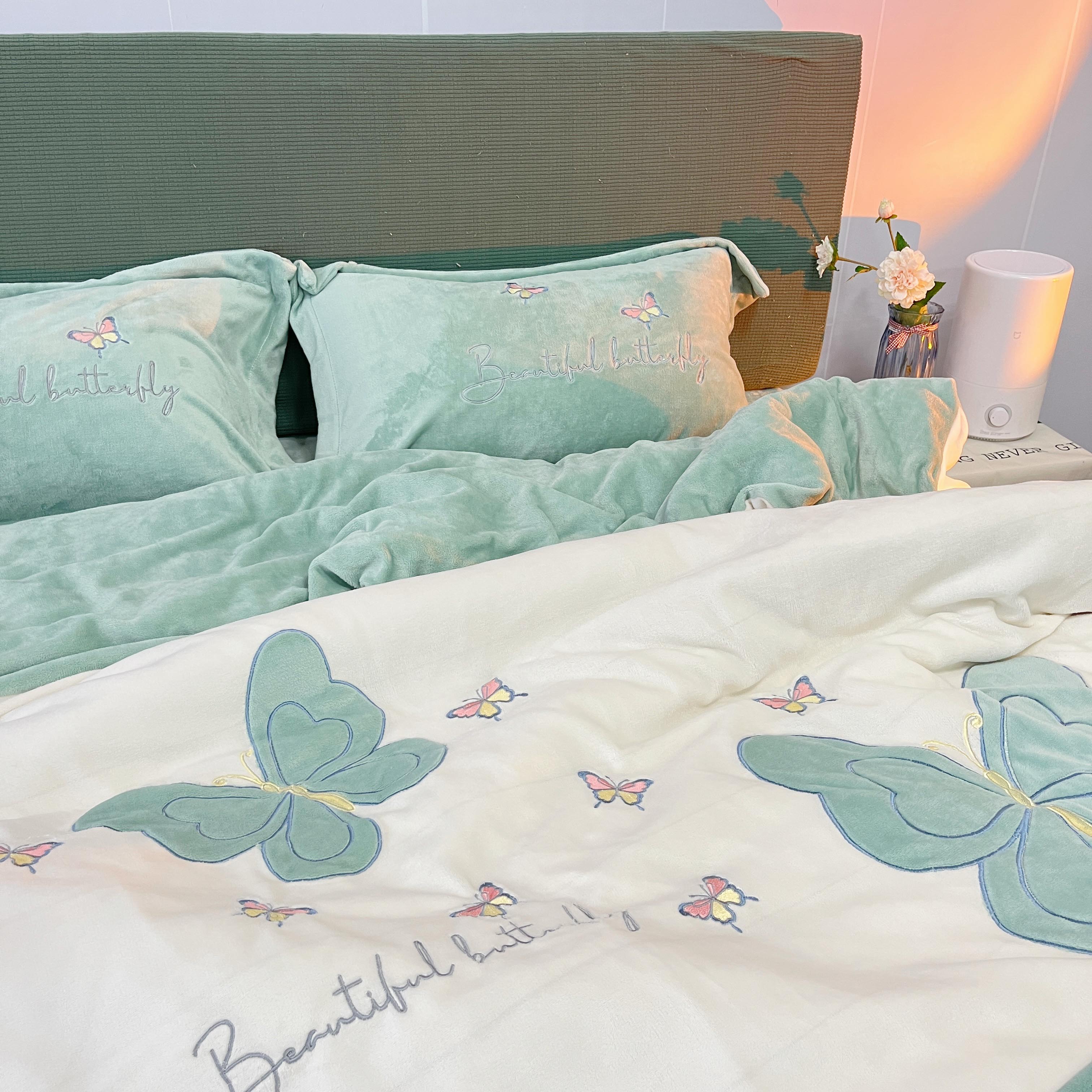 91家纺网 家纺一手货源 找家纺 你好美丽刺绣款200克牛奶绒四件套（含买家秀）蝶雨纷飞绿