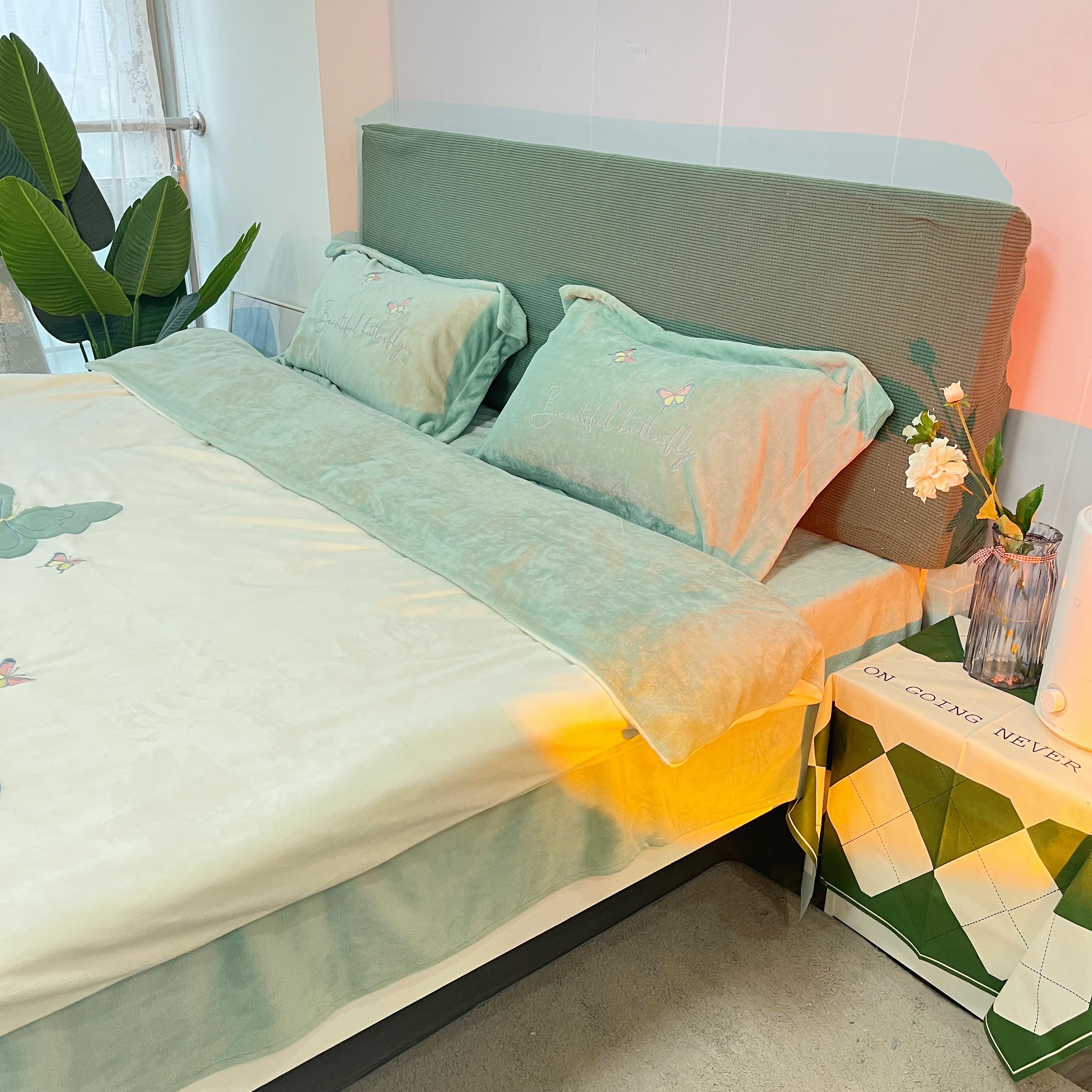 91家纺网 家纺一手货源 找家纺 你好美丽刺绣款200克牛奶绒四件套（含买家秀）蝶雨纷飞绿