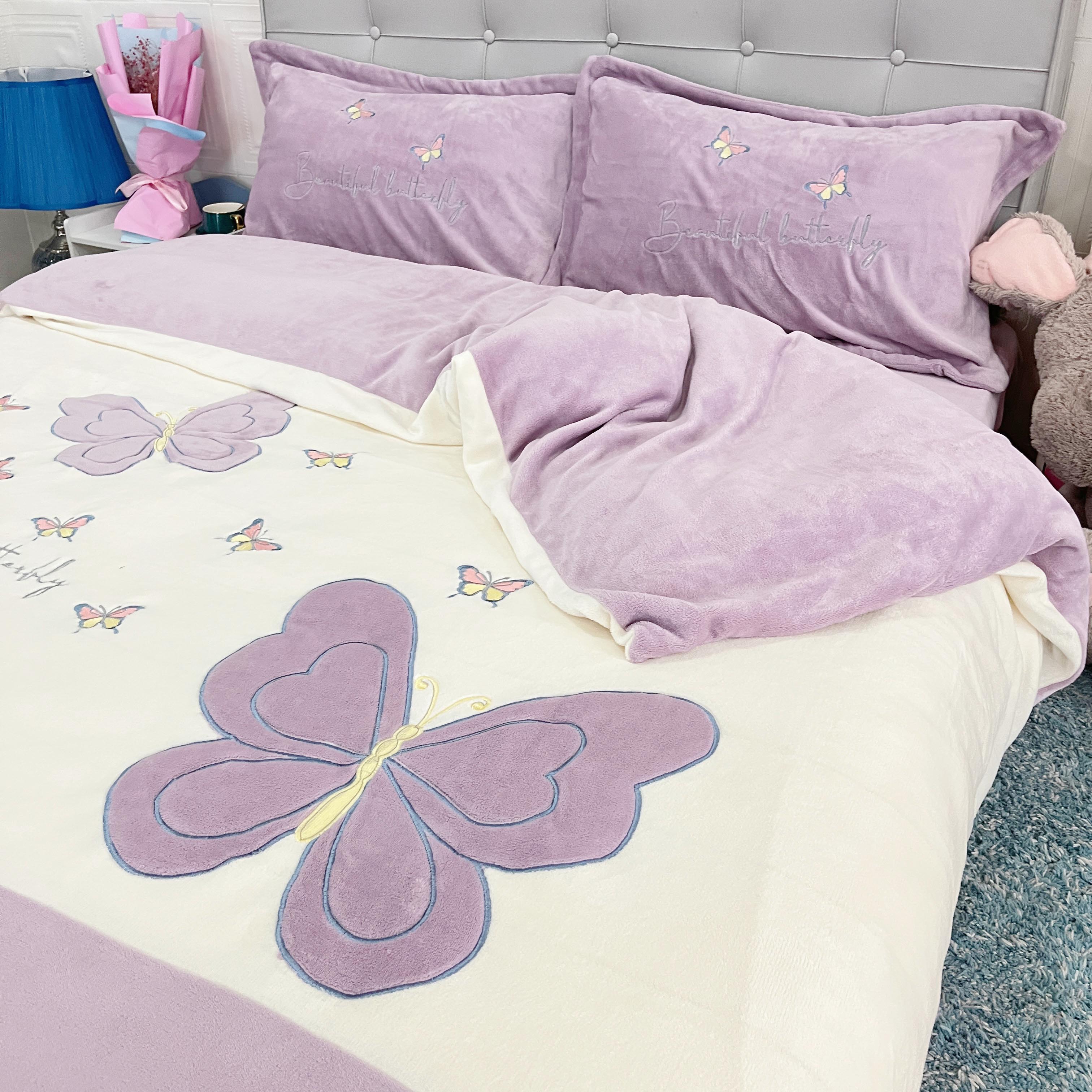 91家纺网 家纺一手货源 找家纺 你好美丽 刺绣款200克牛奶绒四件套（含买家秀）蝶雨纷飞紫