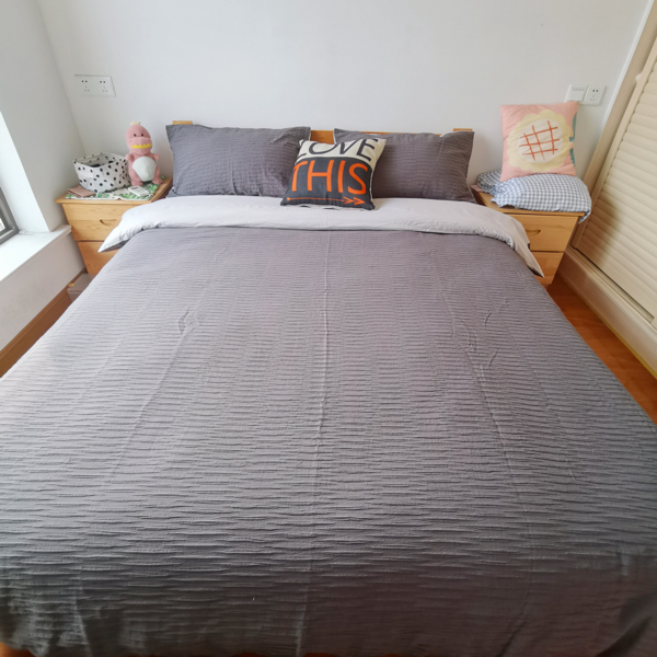 91家纺网 家纺一手货源 找家纺 沐晴 2022新款简约纯棉双拼泡泡纱全棉床单床笠款四件套黑灰