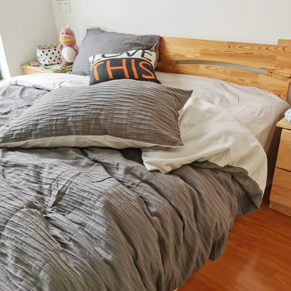 91家纺网 家纺一手货源 找家纺 沐晴 2022新款简约纯棉双拼泡泡纱全棉床单床笠款四件套黑灰