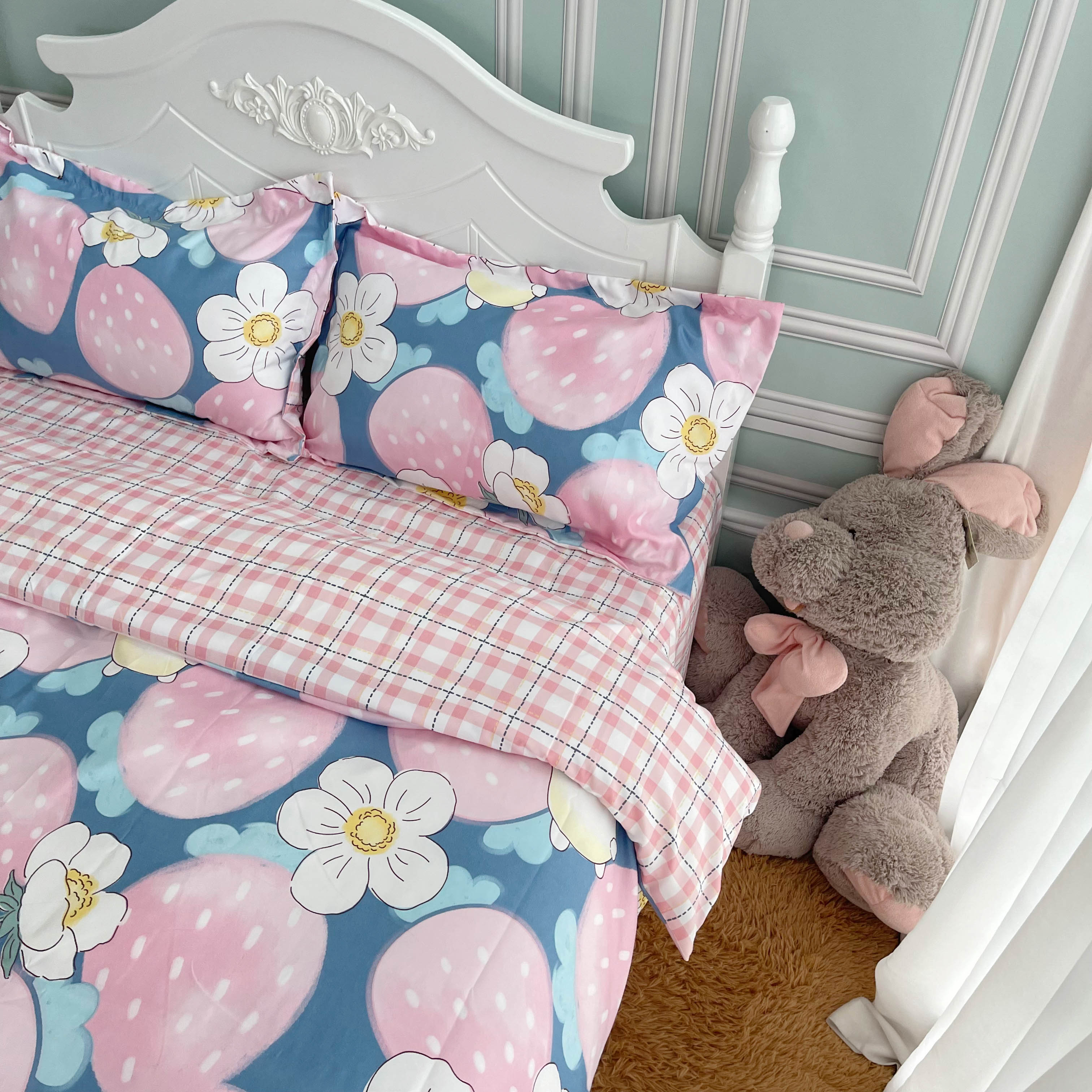 91家纺网 家纺一手货源 找家纺 艾橙2022秋冬新款140g植物羊绒磨毛四件套系列草莓爱恋