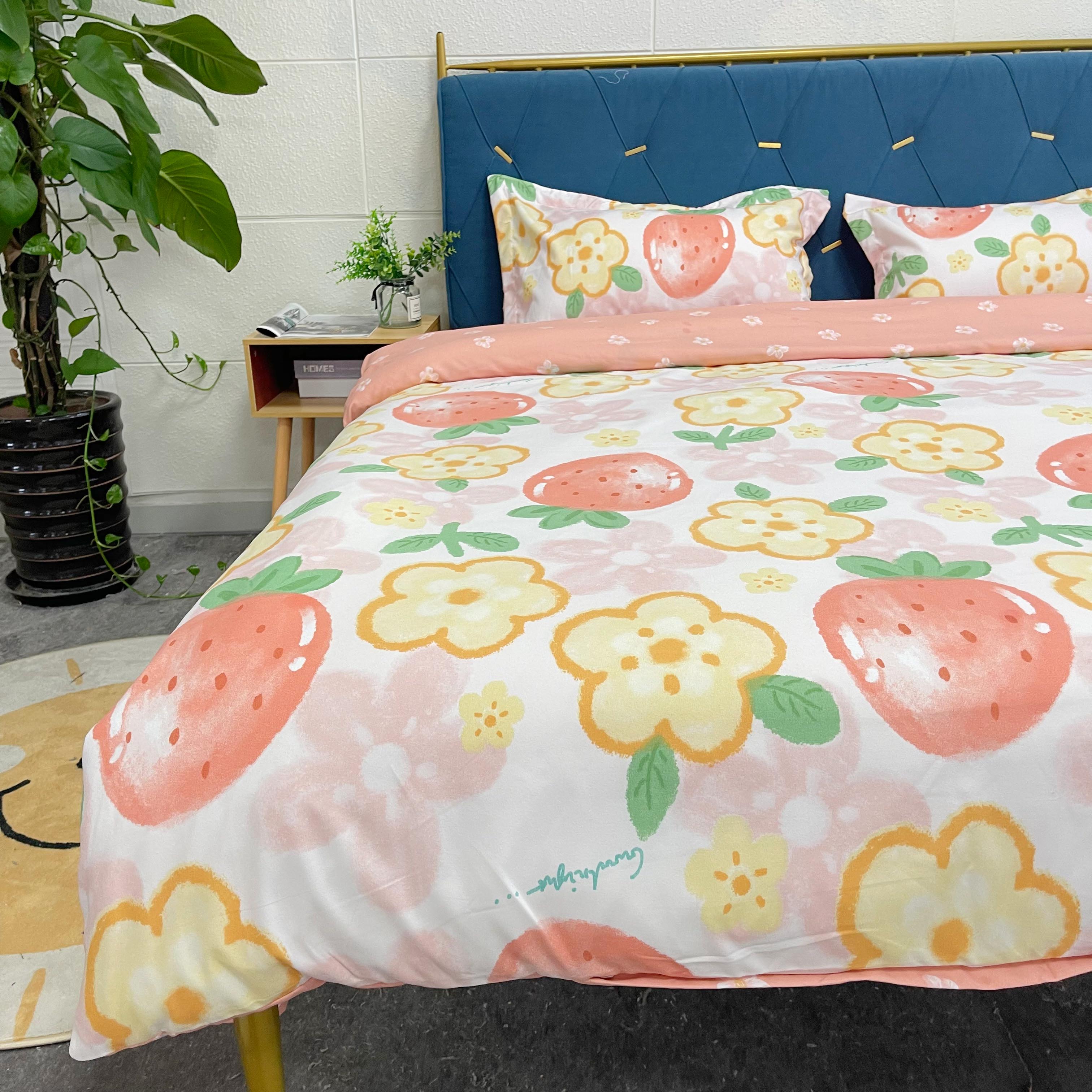 91家纺网 家纺一手货源 找家纺 艾橙2022秋冬新款140g植物羊绒磨毛四件套系列 草莓物语