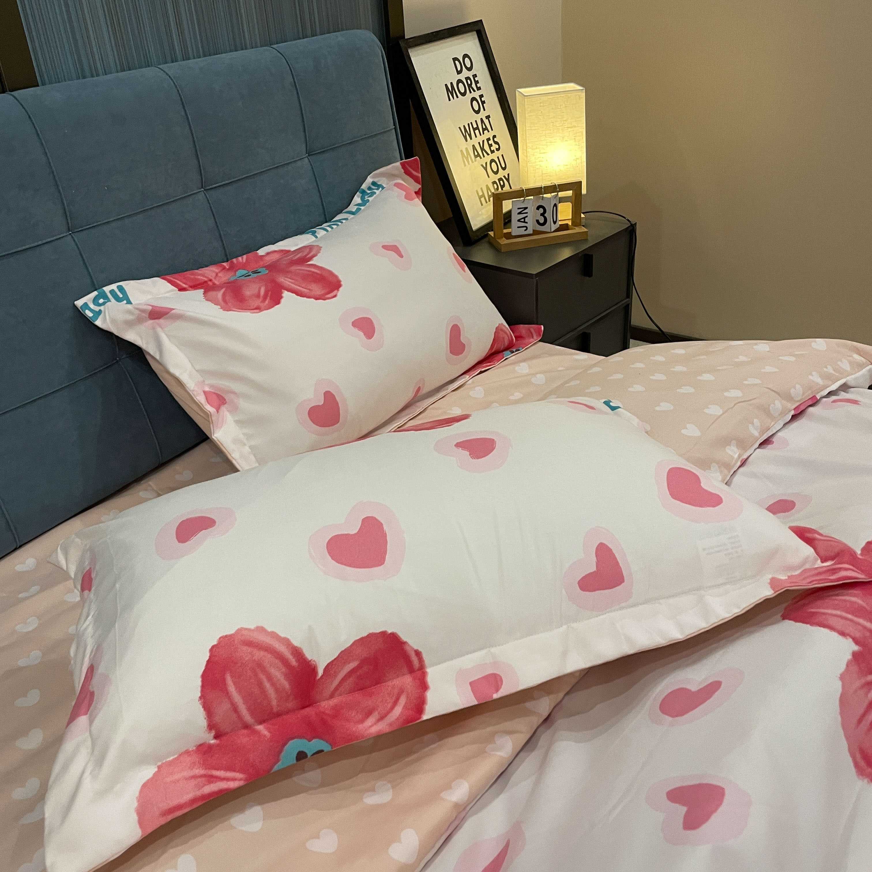 91家纺网 家纺一手货源 找家纺 艾橙2022秋冬新款140g植物羊绒磨毛四件套系列 花舞爱恋