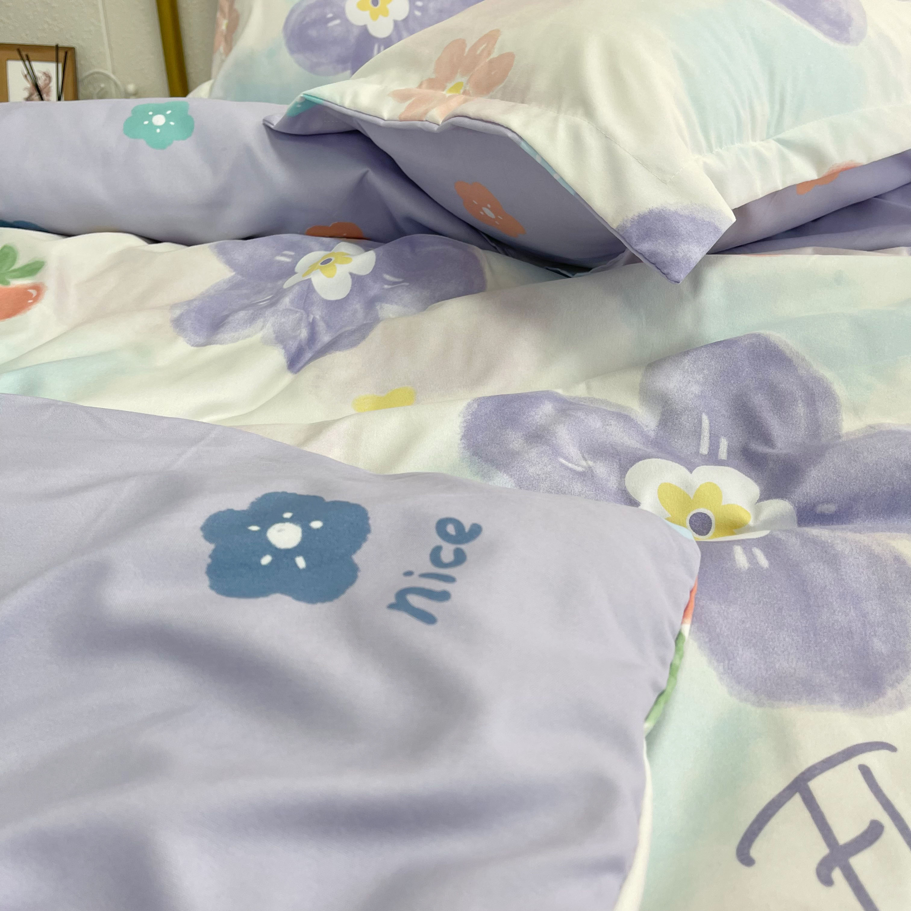 91家纺网 家纺一手货源 找家纺 艾橙2022秋冬新款140g植物羊绒磨毛四件套系列 蜜恋花