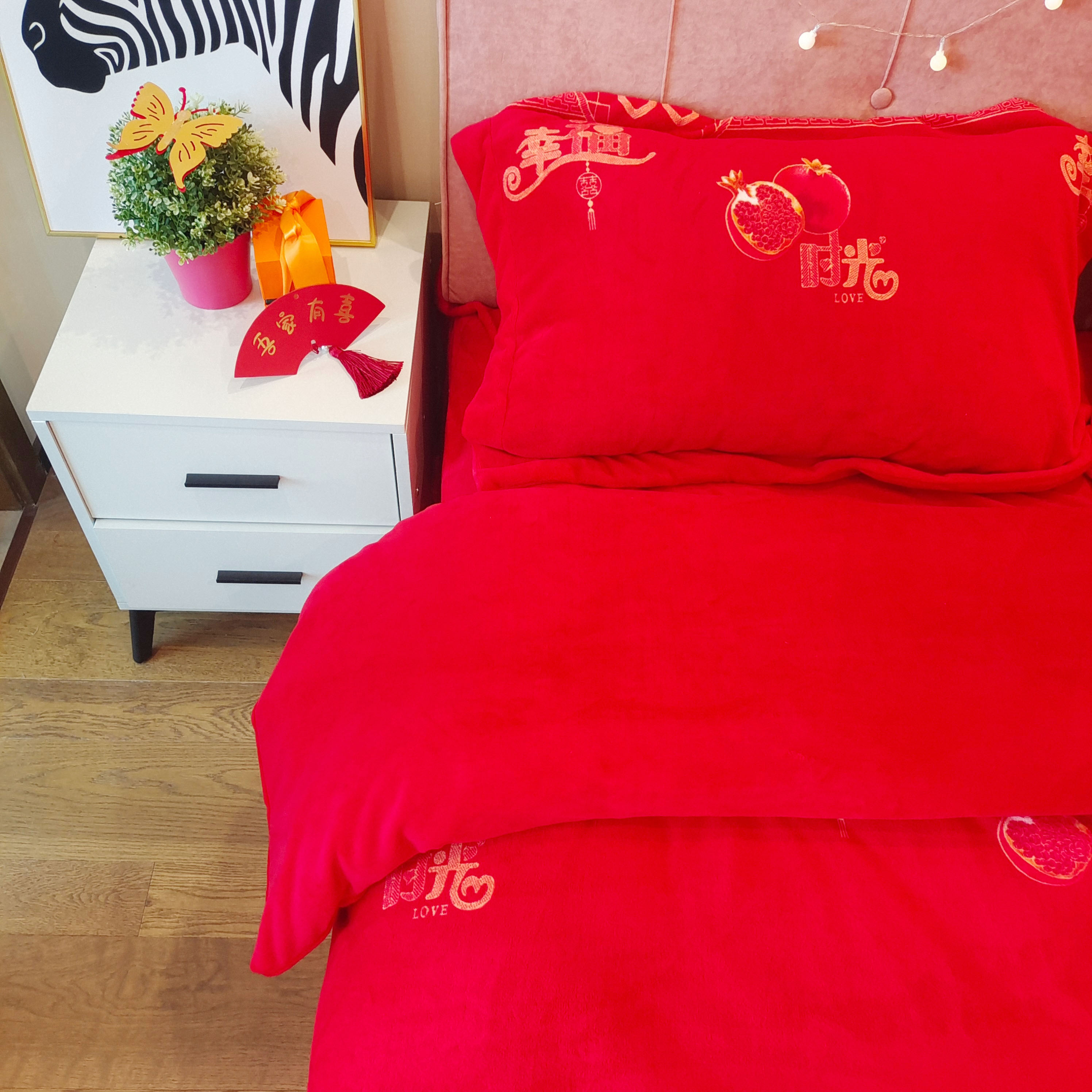 91家纺网 家纺一手货源 找家纺 金麦家纺 新款婚庆牛奶绒印花婚庆被大红喜被四件套 执子之手