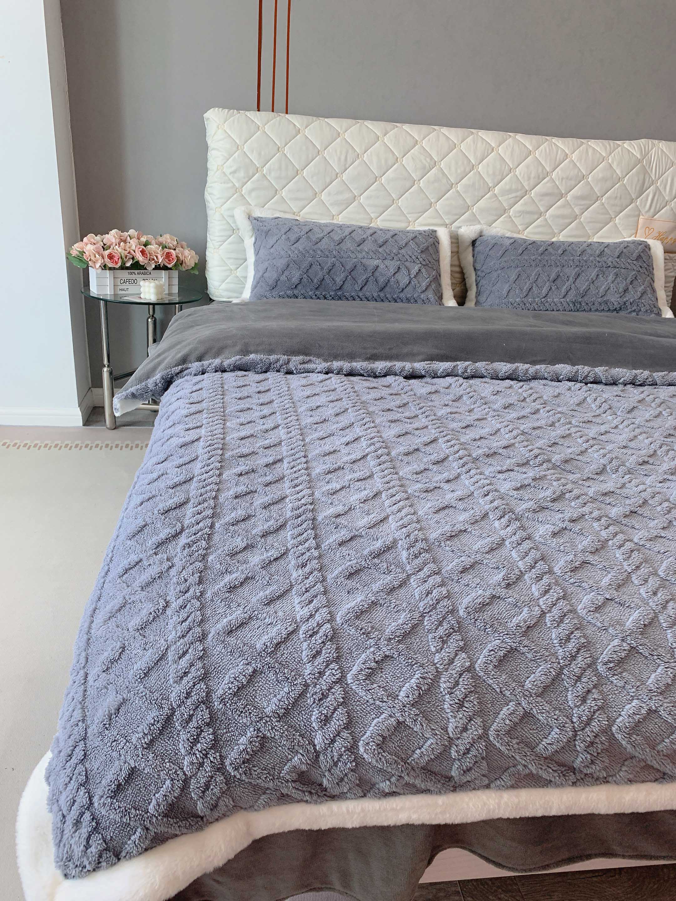 91家纺网 家纺一手货源 找家纺 潮邦2025【含买家秀】塔芙绒牛奶绒轻奢保暖四件套 塔芙蓝灰