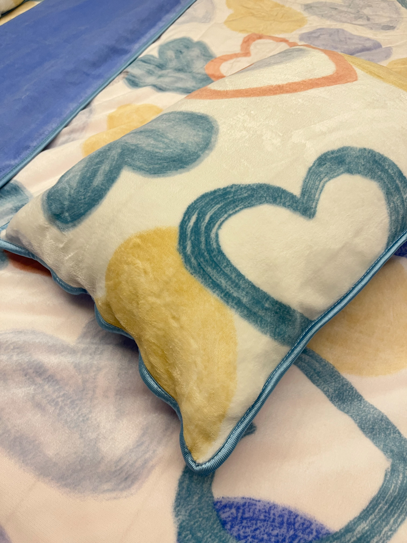 91家纺网 家纺一手货源 找家纺 金鑫汇 2022新款牛奶绒四件套系列 爱心