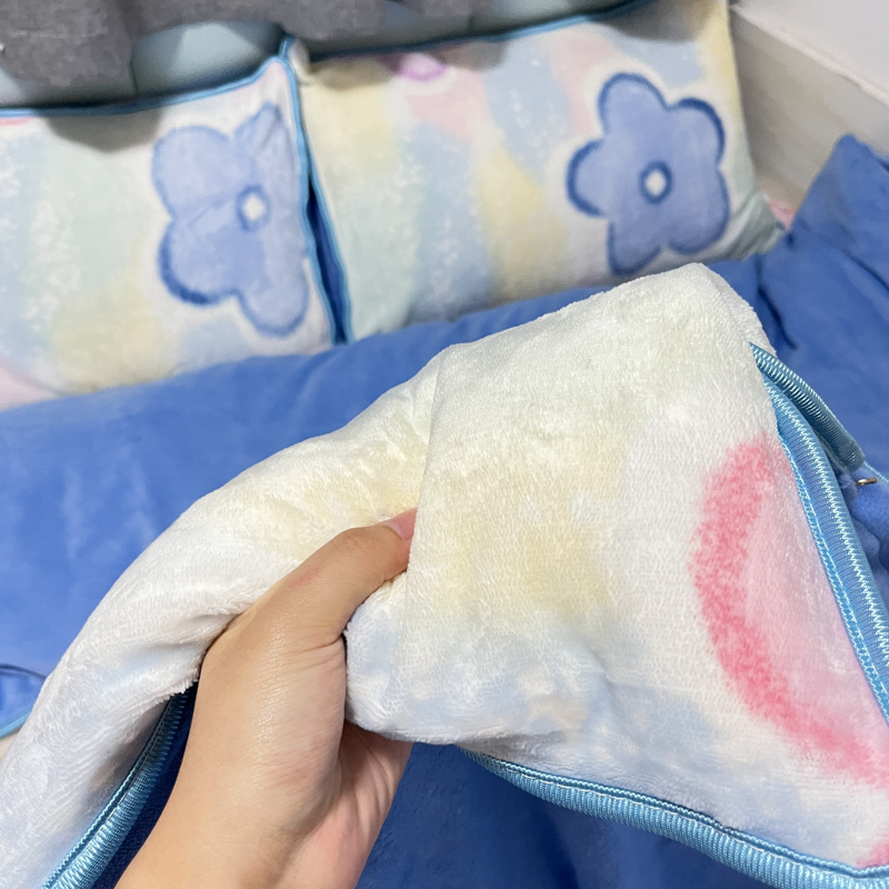 91家纺网 家纺一手货源 找家纺 金鑫汇 2022新款牛奶绒四件套系列 五叶花朵