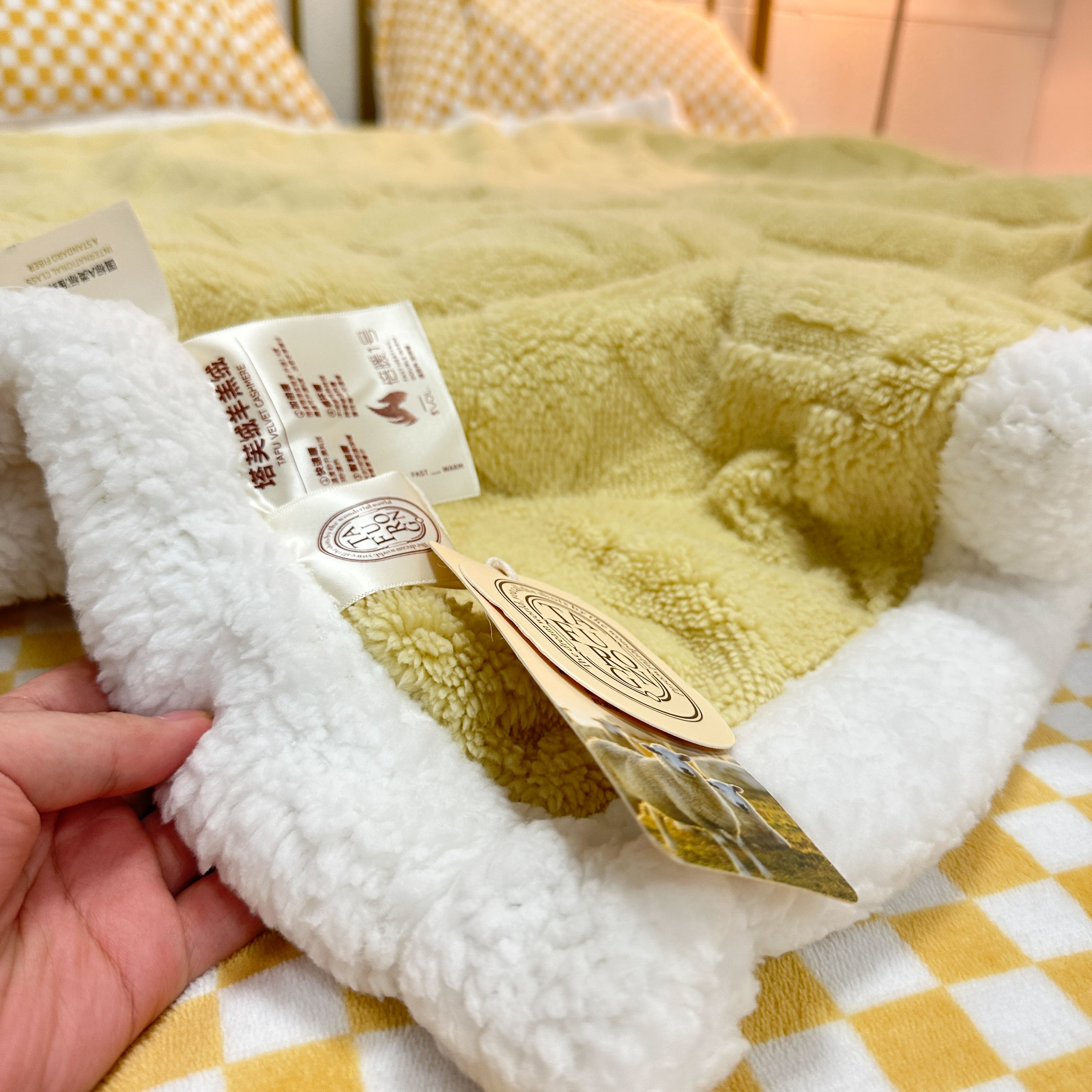 91家纺网 家纺一手货源 找家纺 呗旺鹿新A类双面塔芙绒羊羔绒毛毯办公室午睡盖毯子直播 格调