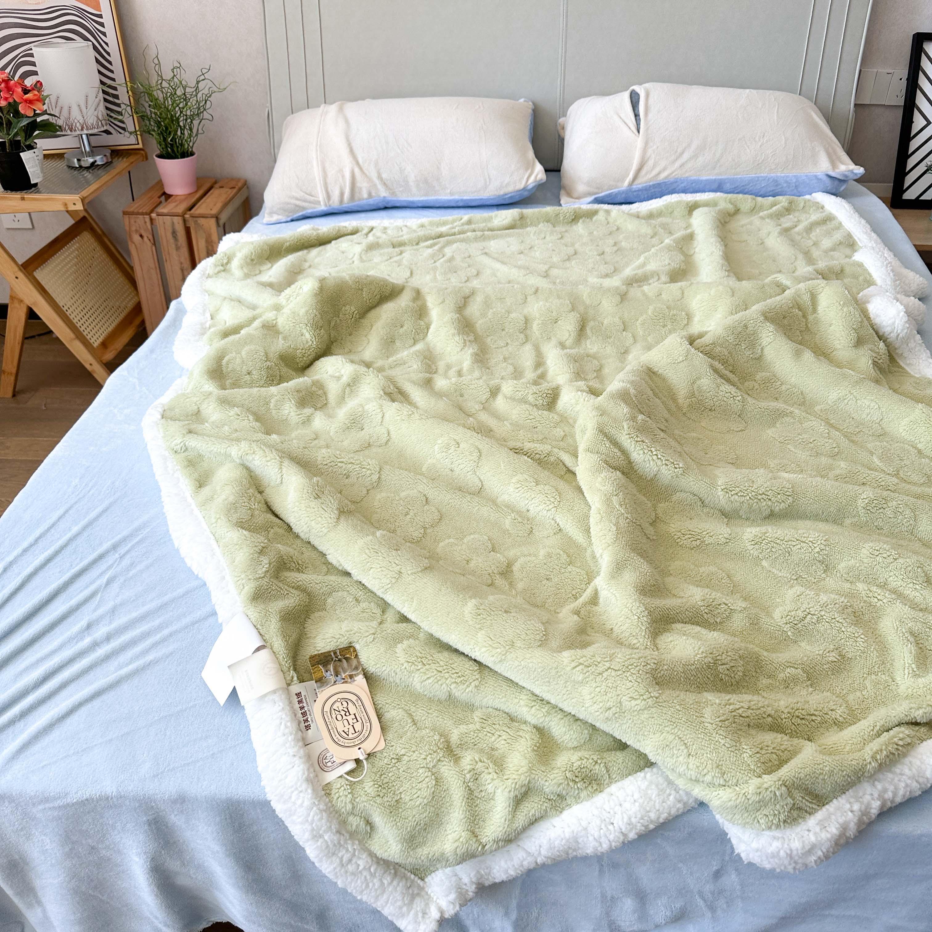 91家纺网 家纺一手货源 找家纺 呗旺鹿2022新A类双面塔芙绒羊羔绒毛毯盖毯子 浅浅花漾-绿