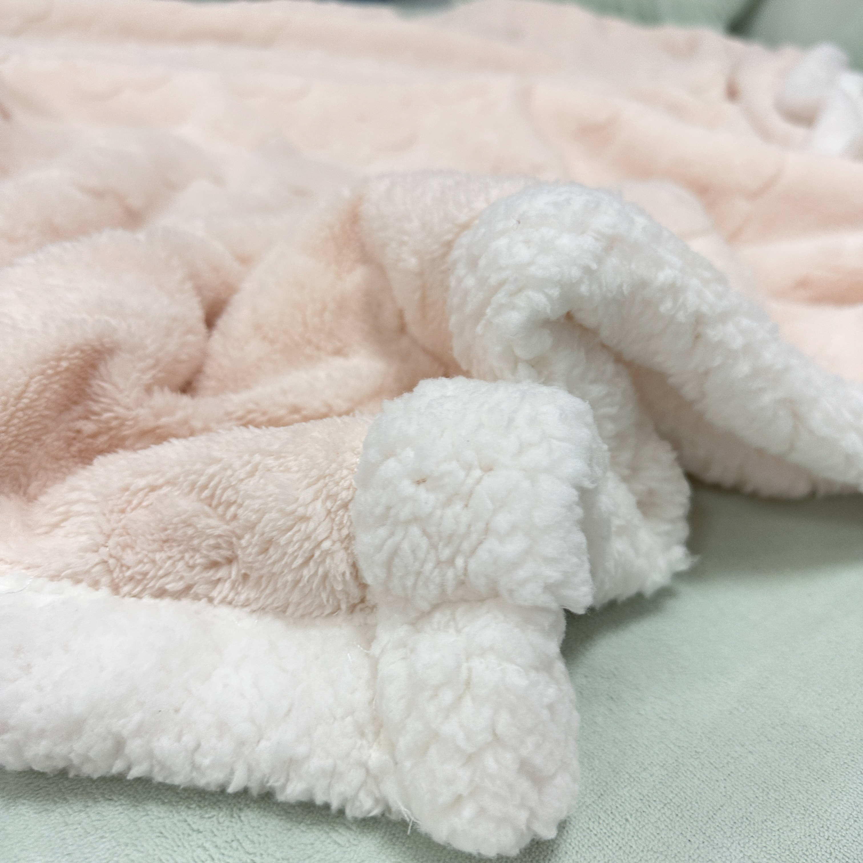 91家纺网 家纺一手货源 找家纺 呗旺鹿2022新A类双面塔芙绒羊羔绒毛毯盖毯子 浅浅花漾-粉