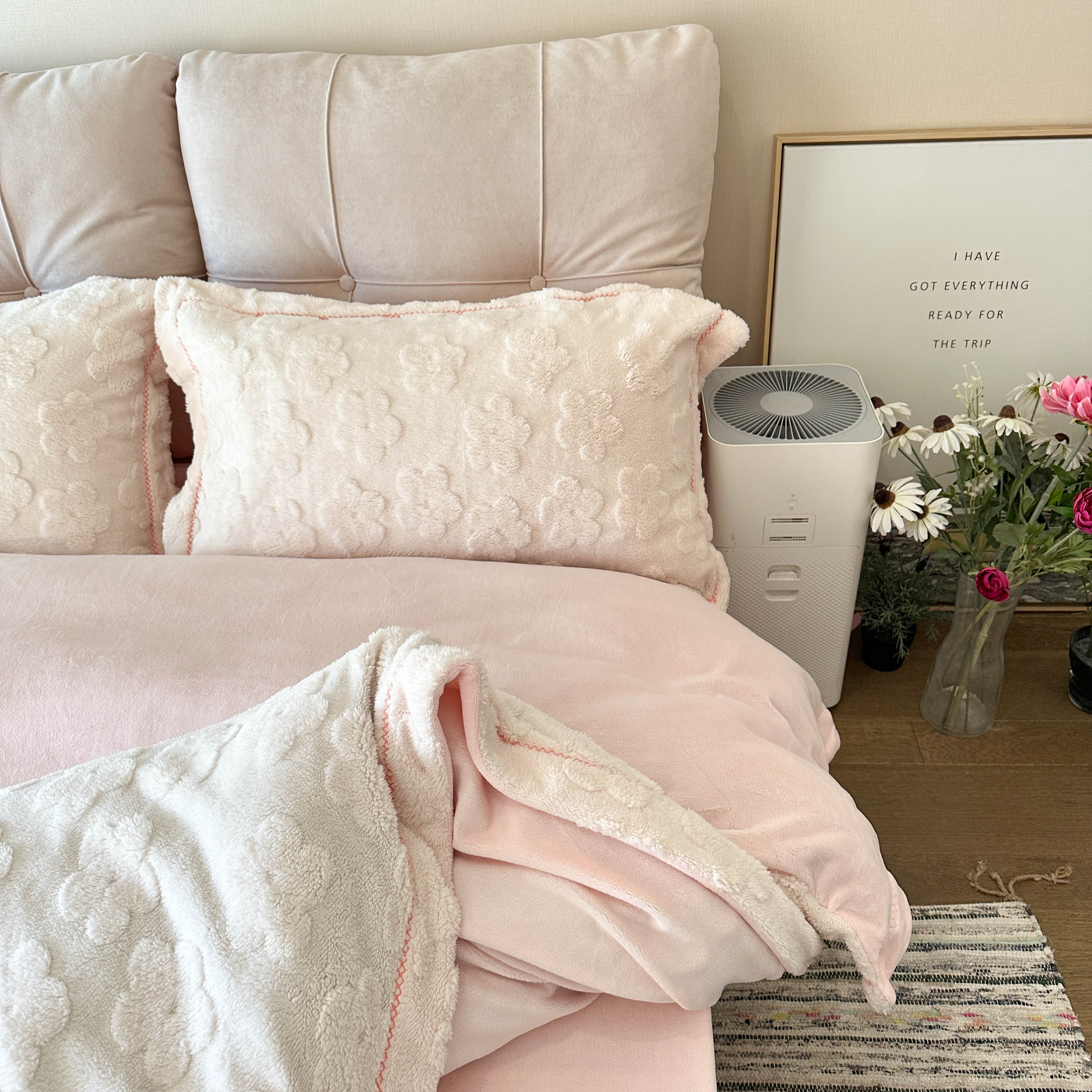 91家纺网 家纺一手货源 找家纺 新A类高克重ykk拉链提花牛奶绒四件套直播浅浅花漾（粉）