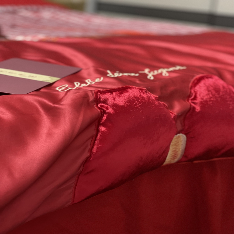 91家纺网 家纺一手货源 找家纺 用心2022新款高端数码印花刺绣款婚庆四件套系列2 云喜