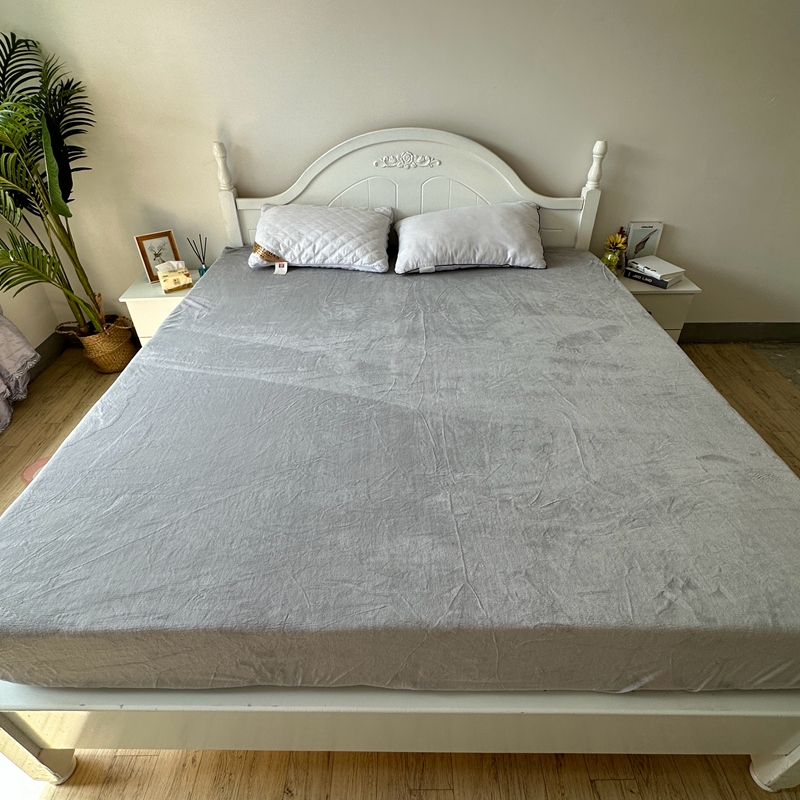 91家纺网 家纺一手货源 找家纺 好阁 2022新款200g牛奶绒单品床笠 冰川灰