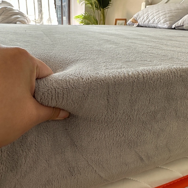 91家纺网 家纺一手货源 找家纺 好阁 2022新款200g牛奶绒单品床笠 冰川灰