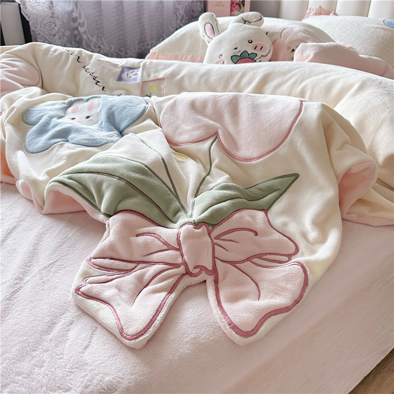 91家纺网 家纺一手货源 找家纺 柠馨 2022新款230g牛奶绒贴布绣花可爱卡通四件套可爱多