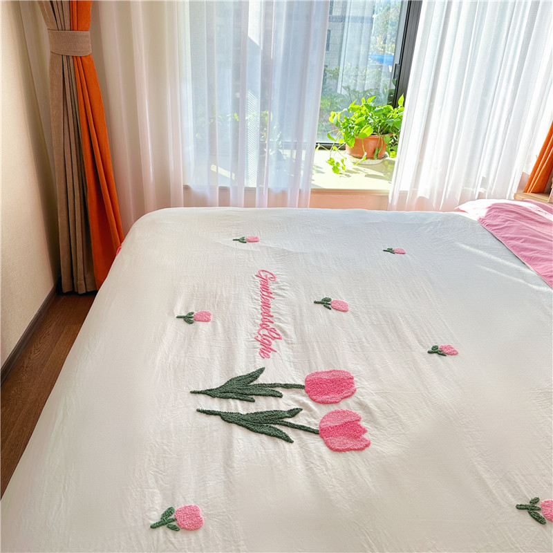 91家纺网 家纺一手货源 找家纺 易禾家纺 2024新款水洗亲肤棉毛巾绣四件套 郁金香-玫粉