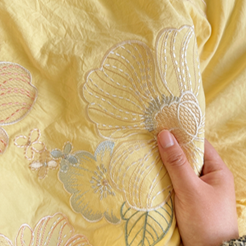 91家纺网 家纺一手货源 找家纺 ab家纺 2023新款满绣水洗棉四件套 鹅黄