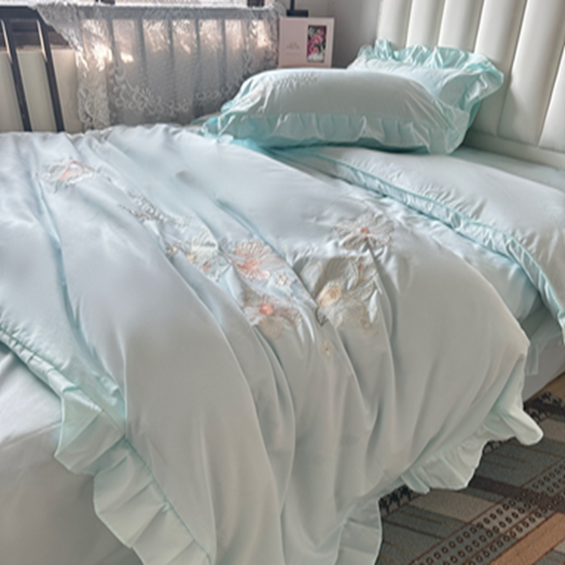 91家纺网 家纺一手货源 找家纺 ab家纺 2023新款满绣水洗棉四件套 水兰