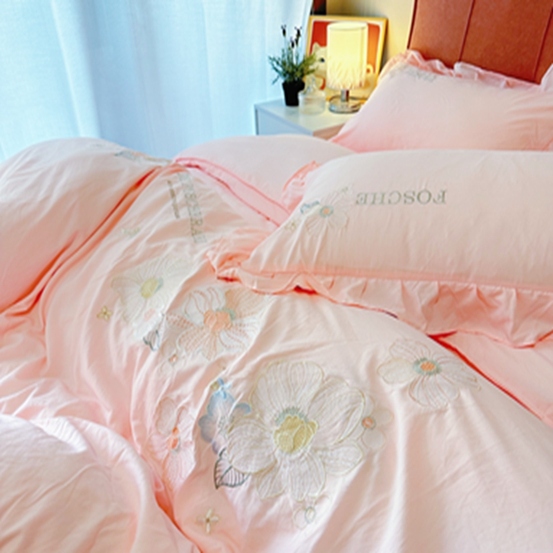 91家纺网 家纺一手货源 找家纺 ab家纺 2023新款满绣水洗棉四件套 浅粉