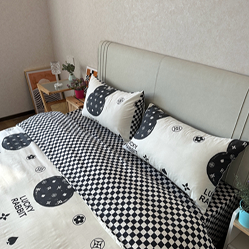 91家纺网 家纺一手货源 找家纺 感遇2022新款全棉印花四件套系列 幸运兔