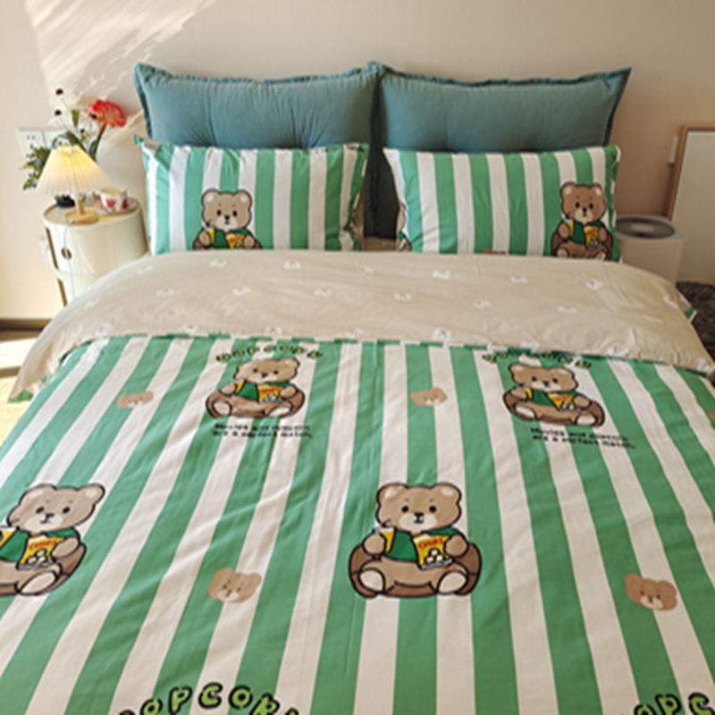 91家纺网 家纺一手货源 找家纺 感遇2022新款全棉印花四件套系列 绿条小熊