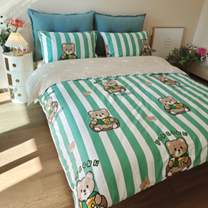 91家纺网 家纺一手货源 找家纺 感遇2022新款全棉印花四件套系列 绿条小熊