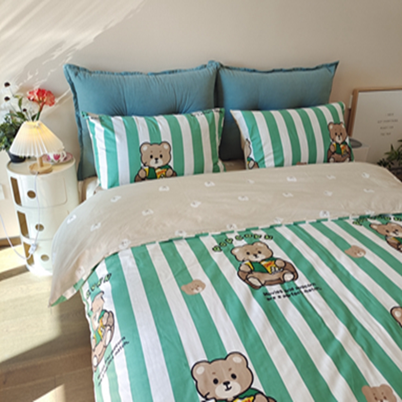 91家纺网 家纺一手货源 找家纺 感遇2022新款全棉印花四件套系列 绿条小熊