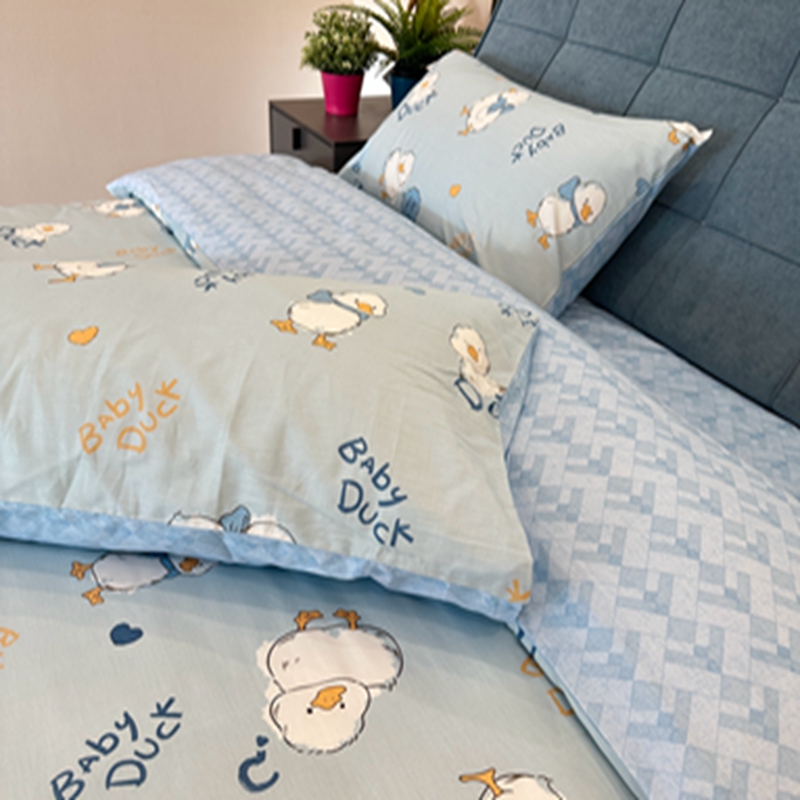 91家纺网 家纺一手货源 找家纺 感遇2022新款全棉印花四件套系列 萌萌鸭