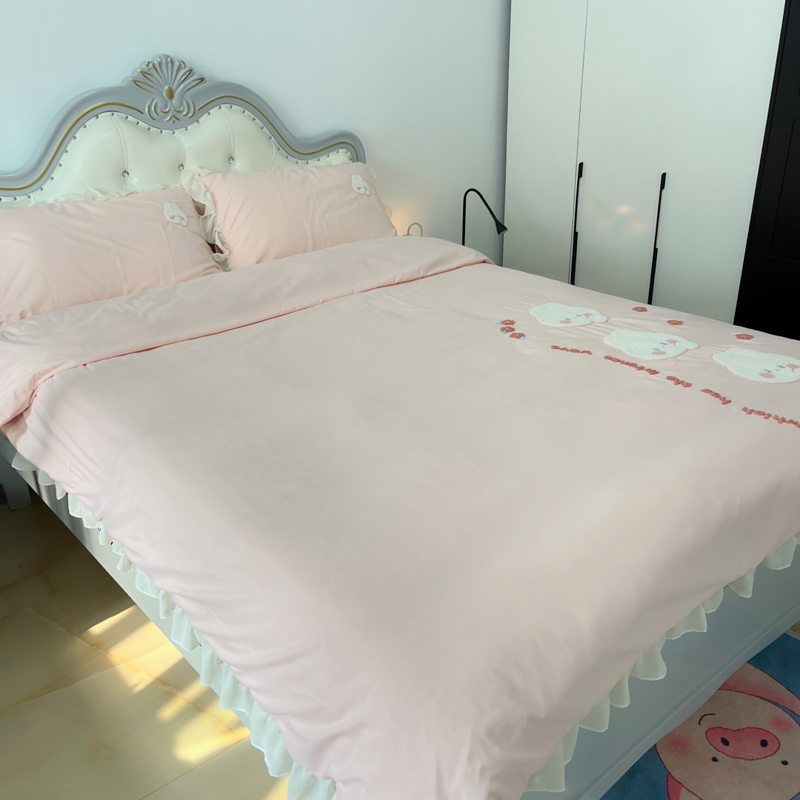 91家纺网 家纺一手货源 找家纺 我心 2023新款毛巾绣四件套-萌兔系列 花儿兔-粉