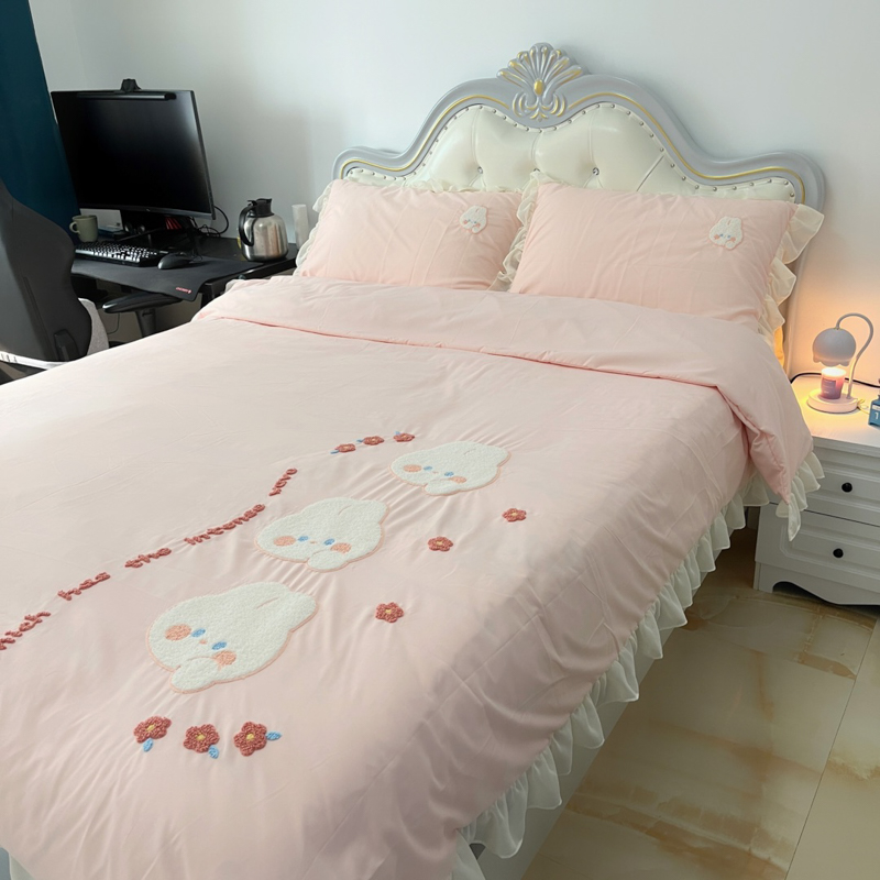 91家纺网 家纺一手货源 找家纺 我心 2023新款毛巾绣四件套-萌兔系列 花儿兔-粉