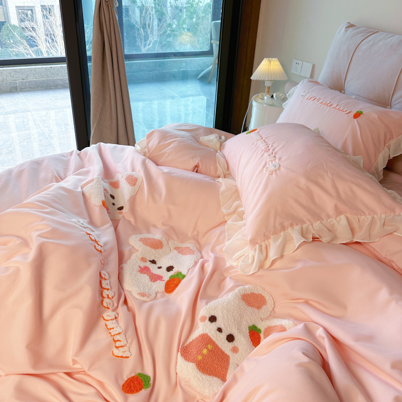91家纺网 家纺一手货源 找家纺 我心 2023新款毛巾绣四件套-萌兔系列 三只萌兔-粉