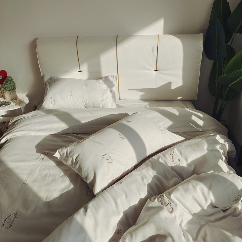 91家纺网 家纺一手货源 找家纺 N先生 2024新款亲肤水洗棉刺绣四件套-小花兔 小花兔-银灰