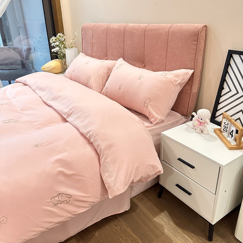 91家纺网 家纺一手货源 找家纺 N先生 2024新款亲肤水洗棉刺绣四件套-小花兔 小花兔-粉