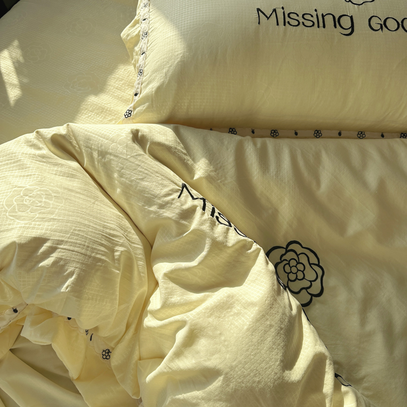 91家纺网 家纺一手货源 找家纺 总你好美丽2025常供款水洗磨毛刺绣蝴蝶四件套