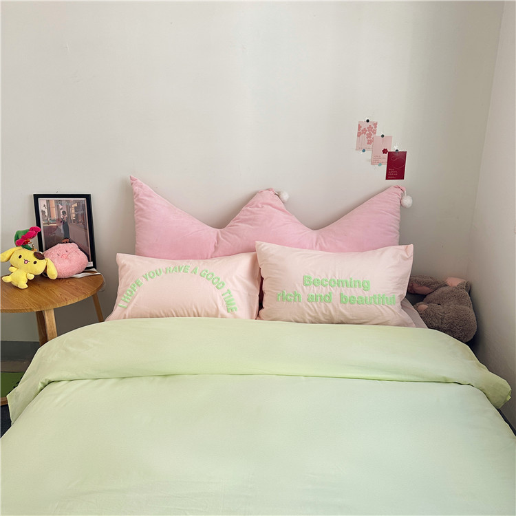 91家纺网 家纺一手货源 找家纺 泽西 2023新款40支双拼全棉水洗棉毛巾绣四件套 双拼-绿粉