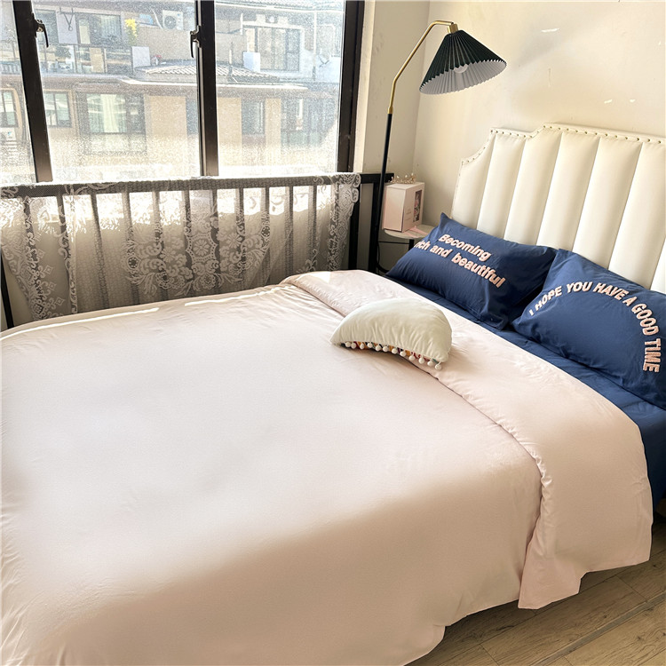 91家纺网 家纺一手货源 找家纺 泽西 2023新款40支双拼全棉水洗棉毛巾绣四件套 双拼-粉蓝