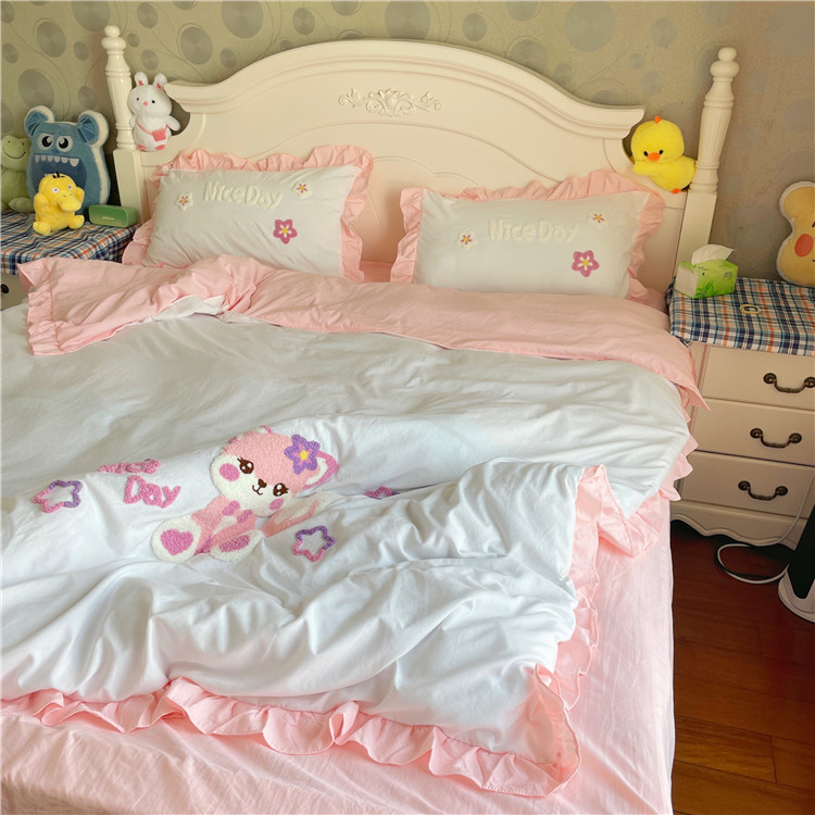 91家纺网 家纺一手货源 找家纺 泉欣直播网红款牛奶绒卡通毛巾绣四件套雪宝宝系列 雪宝宝-白粉