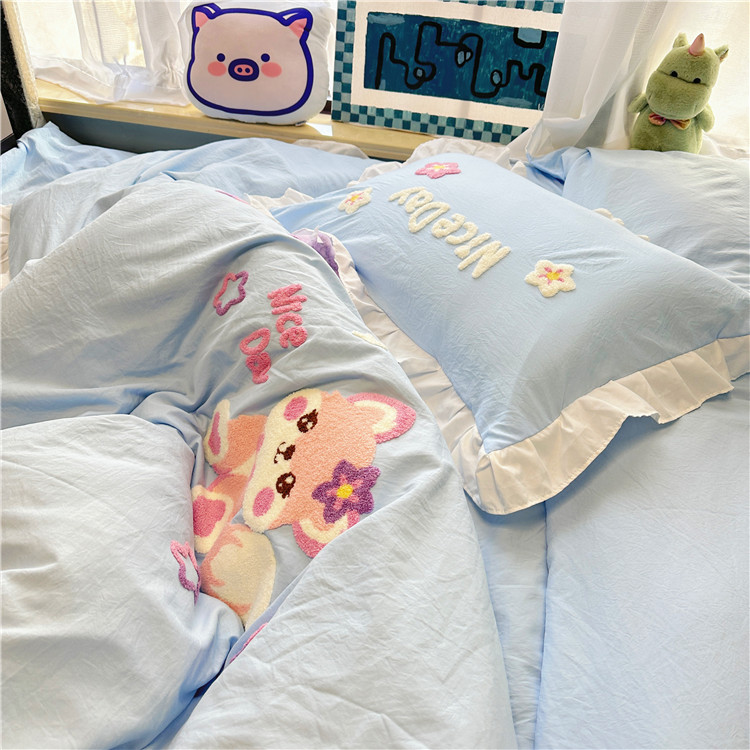 91家纺网 家纺一手货源 找家纺 泉欣家纺2024款小精灵系列加厚水洗亲肤棉毛巾绣四件套小精灵浅蓝