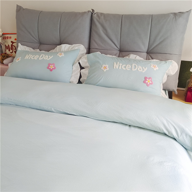 91家纺网 家纺一手货源 找家纺 泉欣家纺2024新款小精灵系列加厚水洗亲肤棉毛巾绣四件套小精灵浅绿