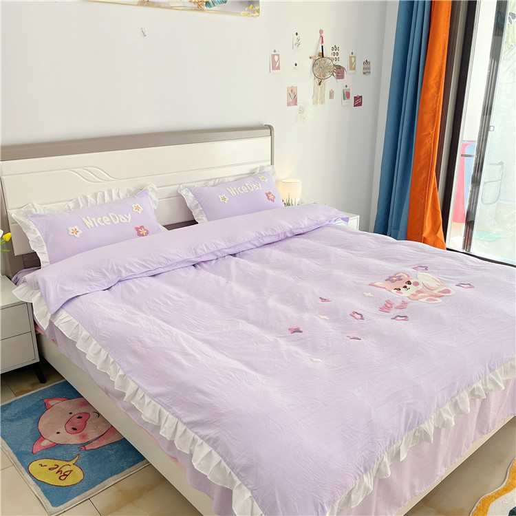 91家纺网 家纺一手货源 找家纺 泉欣家纺2024新款小精灵系列加厚水洗亲肤棉毛巾绣四件套小精灵香芋紫