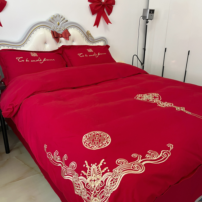 91家纺网 家纺一手货源 找家纺 2025新款亲肤棉刺绣绣花婚庆四件套 幸福婚约