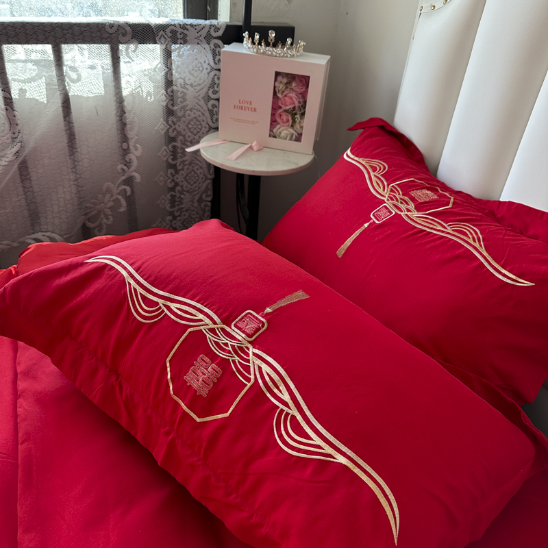 91家纺网 家纺一手货源 找家纺 2025新款亲肤棉刺绣绣花婚庆四件套 龙凤双美