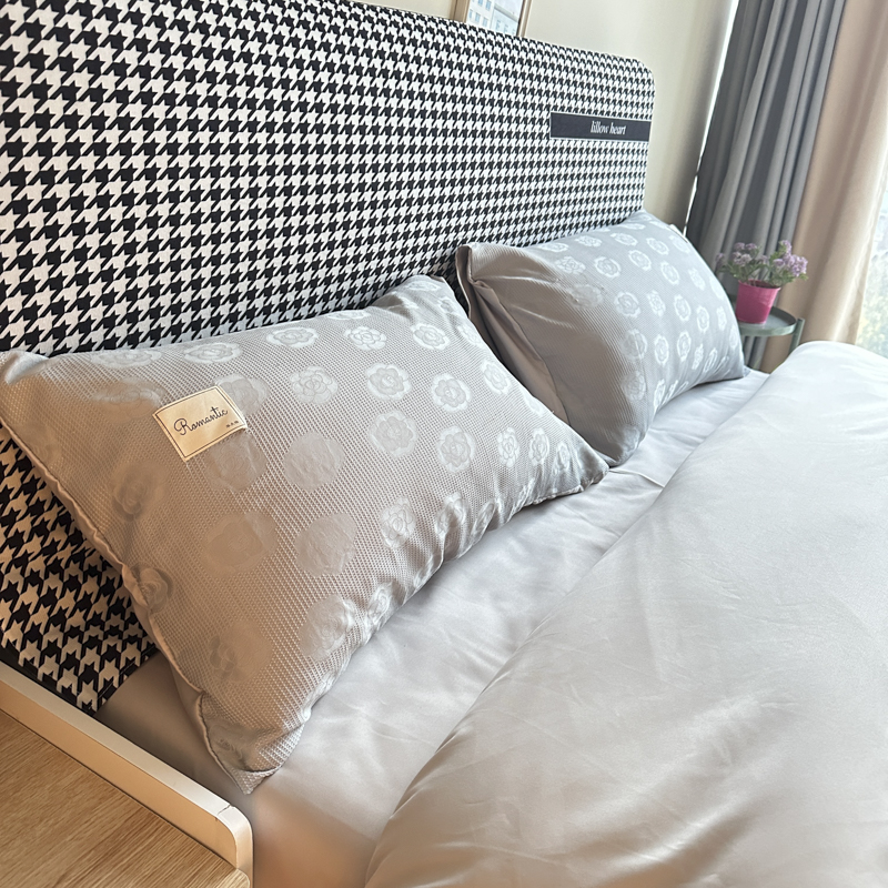 91家纺网 家纺一手货源 找家纺 金麦  2023新款冰丝华夫格四件套系列 华夫格茶花浅灰