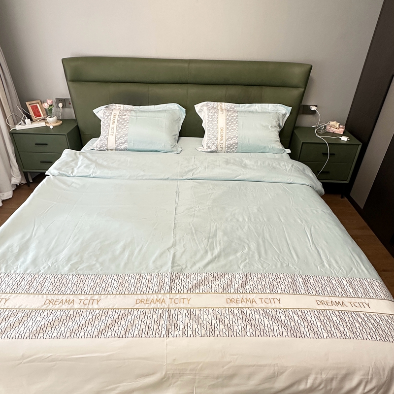 91家纺网 家纺一手货源 找家纺 金麦家纺 2023新款冰丝英格四件套系列  英格-梵星蓝